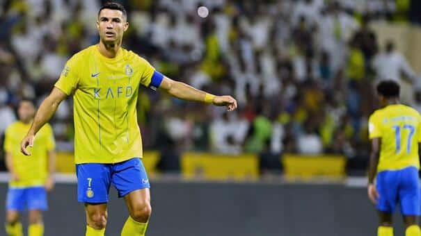 Al Nassr vs Al Fayha 1h00 ngày 22/2 (AFC Champions League 2023/24) Pha lập công duy nhất ở phút 81 của Cristiano Ronaldo đã giúp Al Nassr giành thắng lợi 1-0 trên sân Al Fayha ở trận lượt đi vòng 1/8 giữa 2 đội. Đó là lợi thế rất lớn cho Al Nassr trước 90 phút lượt về đêm mai. Rất rõ ràng, đội chủ nhà chỉ cần hòa là tiến bước ở đấu trường AFC Champions League. Hãy đến iBet1668 soi kèo bóng đá để biết thêm thông tin nhé .